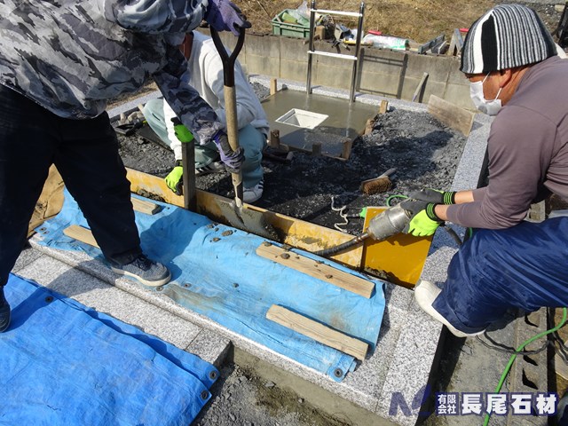 墓　代々墓　洋墓　デザイン　省スペース　カロート　地上納骨　巻石　外柵　板張り　基礎　霊園　津山　鏡野　久米南　岡山